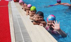 Ataşehir Belediyesi'nden çocuklara bir müjde daha: Ücretsiz yüzme kursu başlıyor