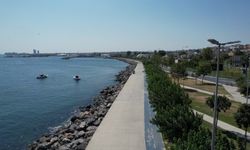 İstanbul'da sıcak hava bunaltıyor: Fatih'te park ve sahil boş kaldı