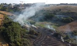 Arnavutköy’de çayırlık alanda yangın çıktı