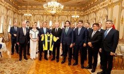 Fenerbahçe Başkanı Ali Koç ve Yönetim Kurulu Üyeleri, İstanbul Valisi Davut Gül'ü ziyaret etti