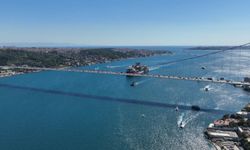 Türkiye’nin sondaj gemisi Abdülhamid Han İstanbul Boğazı'ndan geçti