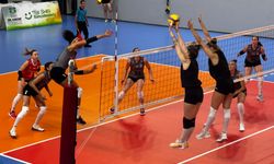 Bahçelievler’de Cumhuriyet Kupası Kadınlar Voleybol Turnuvası başladı