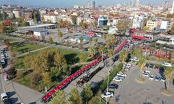 Pendik'te 101 metrelik Türk bayrağıyla Cumhuriyet kutlaması havadan görüntülendi