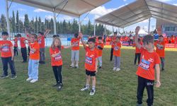 Başakşehir’de çocuk maratonunu renkli görüntülere sahne oldu