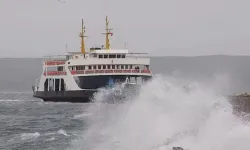 Fırtına nedeniyle Adalar'da vapur seferi durdu