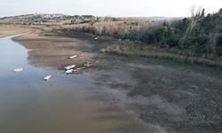 Terkos Gölü'nde su çekilince tarihi su kanalları gün yüzüne çıktı