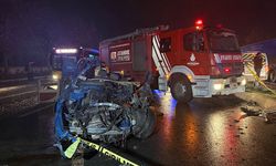 Kontrolden çıkan beton mikseri zincirleme kazaya neden oldu