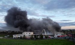 Tuzla’da kauçuk fabrikasında korkutan yangın