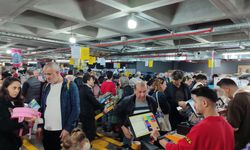 Bahçelievler’de vatandaşlar AVM’deki alışveriş indirimine koştu