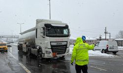Bolu Dağı ağır tonajlı araçlara kapatıldı