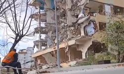 Bağcılar'da 8 katlı bina yıkım sırasında çöktü