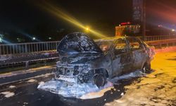 Eyüpsultan’da otomobil alev alev yandı