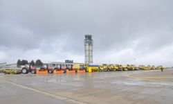 Sabiha Gökçen Havalimanı'nda karla mücadele ekipleri hazırlıklarını tamamladı