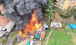 Sarıyer’de ruhsatsız oto tamirhanesi alev alev yandı