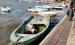 Silivri'de kuvvetli rüzgar nedeniyle tekne ve yatlar zarar gördü