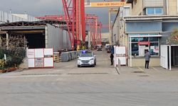 Tuzla’da tersanede iskele çöktü