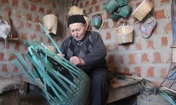 Sepet örerek geçen bir ömür