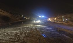 Sivas’ta Kayseri-Malatya kara yolu trafiğe kapatıldı