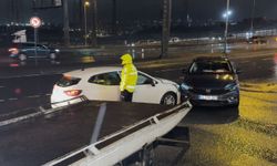 E-5'te iki araç çarpıştı