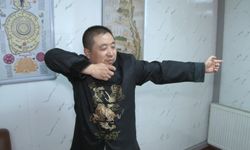 Çinli doktorun ofis egzersizi gündem oldu