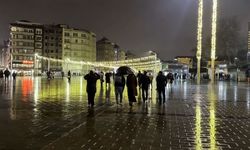 İstanbul’da fırtına ve yağmur etkili oluyor