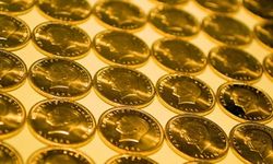 Dolar düşerken altın yükselişe geçti