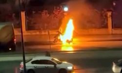 Avcılar’da motosiklet alev alev yandı