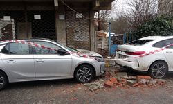 Sultanbeyli’de korkutan olay: Balkon çöktü