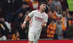 Yıldız futbolcu trafik kazası geçirdi