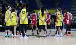 Fenerbahçe Opet liderliği garantiledi