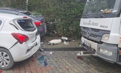 Başakşehir'de yokuştan kayan TIR 5 araca çarptı