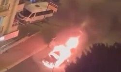 Otomobil yangını: Araç küle döndü!