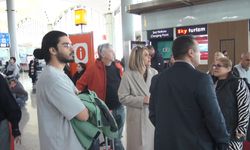 Havalimanında endişeli bekleyiş