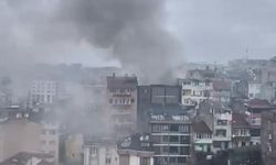 4 katlı binada yangın: Ev küle döndü
