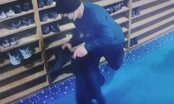 Camide ayakkabı hırsızlığı