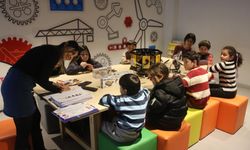 Öğrencileri bilim ve teknolojiyle buluşturuyor