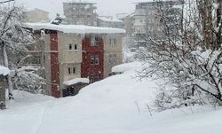 Hakkari'de eğitime kar engeli