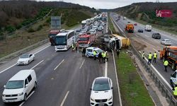 Kuzey Marmara Otoyolu’nda kamyon kazası