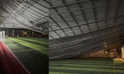 Şiddetli rüzgarda halı sahanın tavanı çöktü