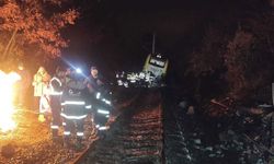 Yolcu treni raydan çıktı