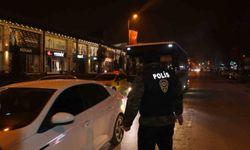 Polis ekiplerinden şok gece denetimi