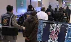 Havalimanında hiçbir şey gizli kalmıyor: 29,7 kilo ‘yutulmuş’ uyuşturucu yakalandı!