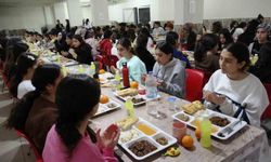 İstanbul'da 100 bin öğrenciyi sevindirecek yemek kararı!