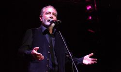 Bedia Akartürk ve Fatih Kısaparmak'a onur ödülü verildi