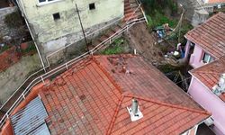 Sarıyer'de çöken merdiven paniği