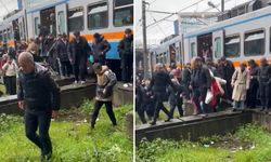 İstanbul'da metro raydan çıktı!