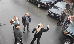 Kocasını korumak için silahın önüne geçti