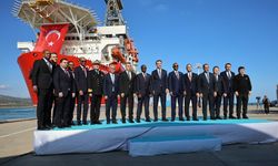 Çağrı Bey sondaj gemisi, törenle Somali'ye uğurlandı