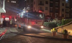 Sitenin otoparkında yangın