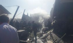 İran'da helikopter pazar yerine düştü